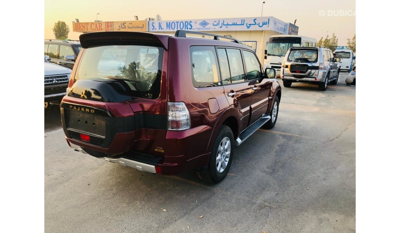 ميتسوبيشي باجيرو FULL OPTION 3.0L - LEATHER/POWER SEATS - SUNROOF - SPECIAL PRICE