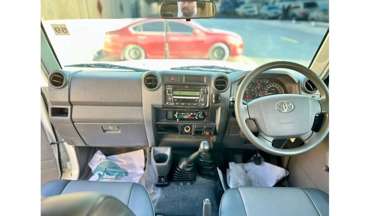 Toyota Land Cruiser 70 Diesel 4.5 Liter Right Hand Drive 5 Doors Manual Gear