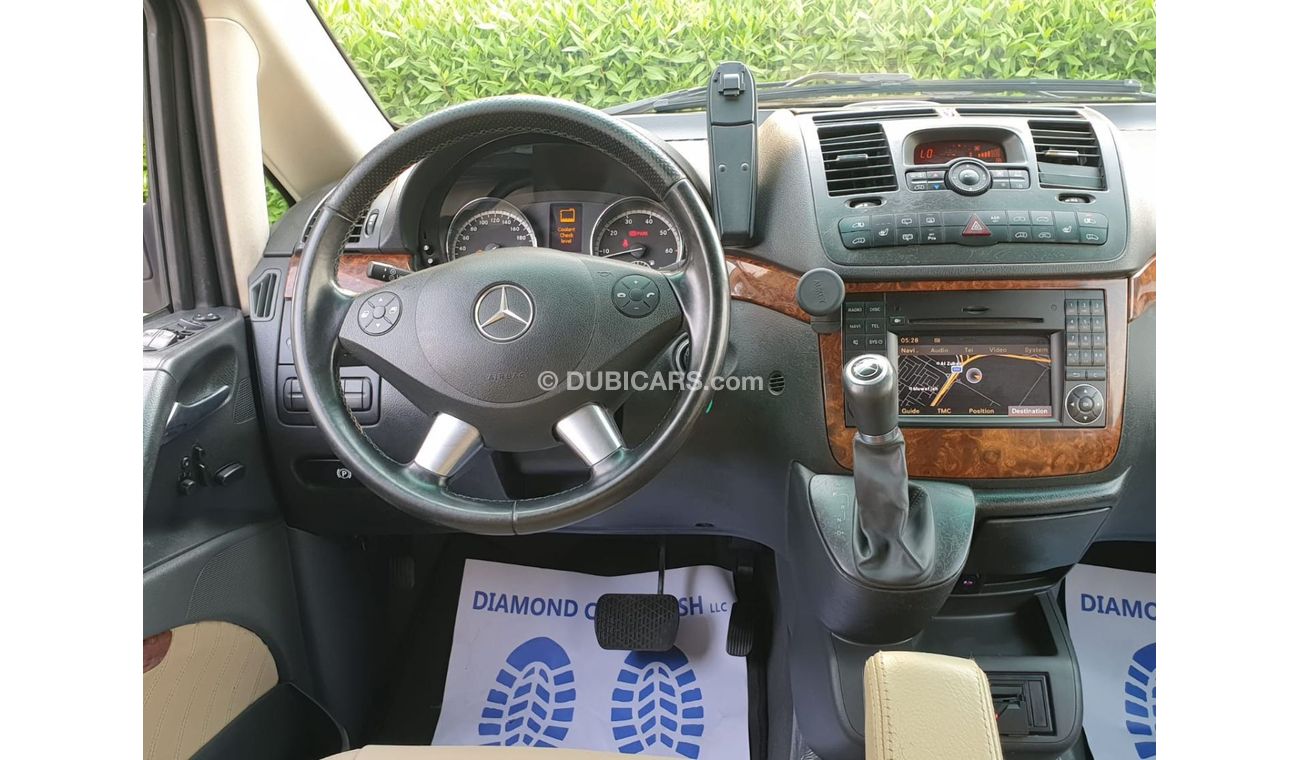 Mercedes-Benz Viano Mercedes Viano 2011 GCC // Full option // Perfect condition // no accident