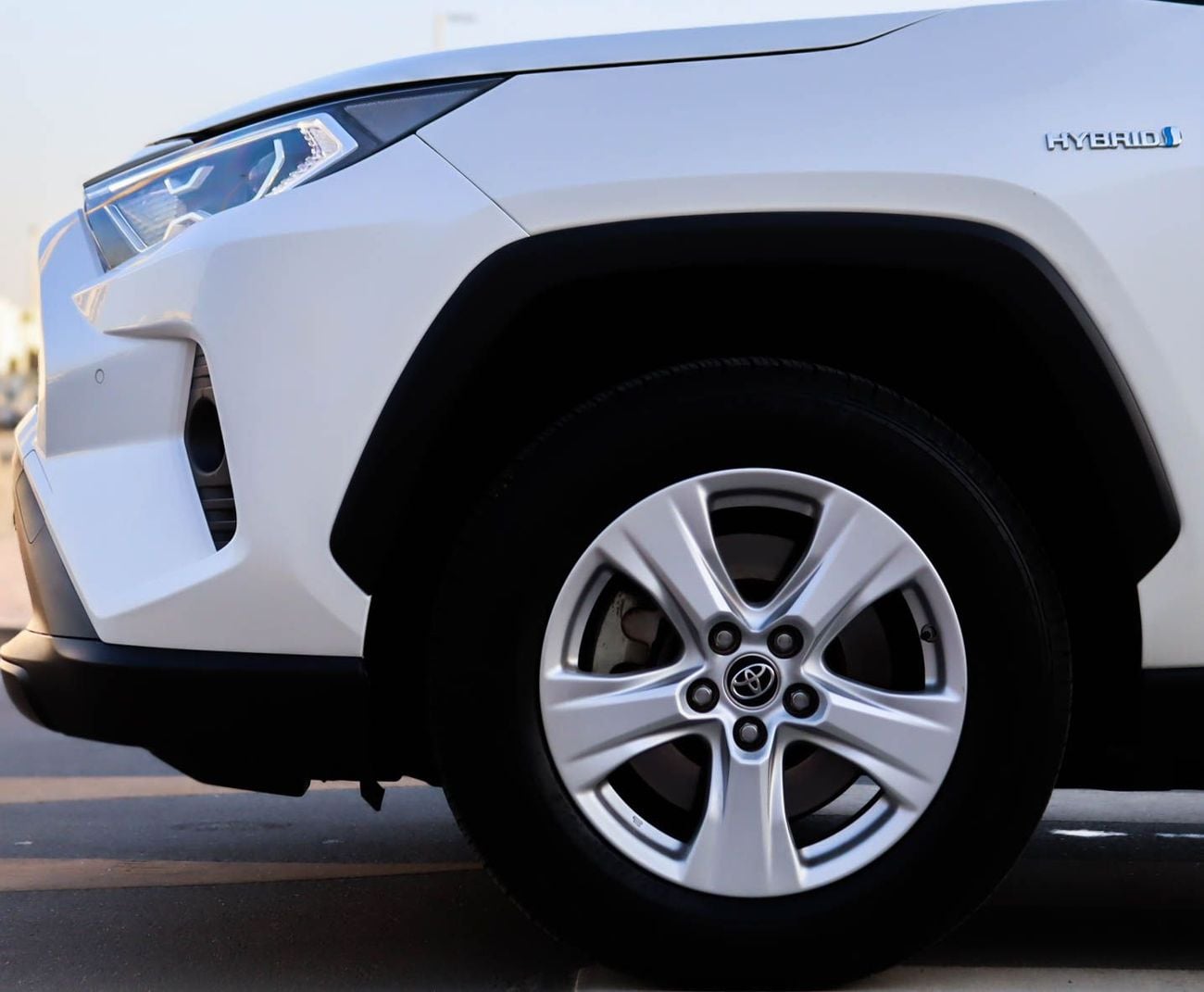 تويوتا راف ٤ تويوتا راف فور هايبرد | 2.5 لتر | 2019 | خليجية | خالية من الحوادث | بحالة ممتازة | 1380 شهرياً