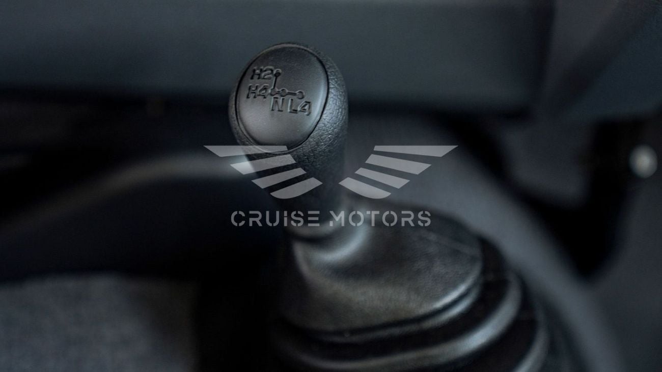 Toyota Land Cruiser 70 LC 76 - Manual - 4.2L - Diesel - Hard Top - Four Wheel Drive - 9 seats - 5 Door