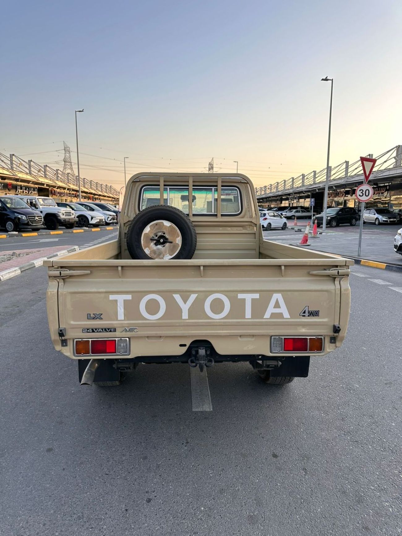 تويوتا هيلوكس Toyota Hilux II 2.4L turbo diesel II , 4x4 II manual transmission II 2025/2026