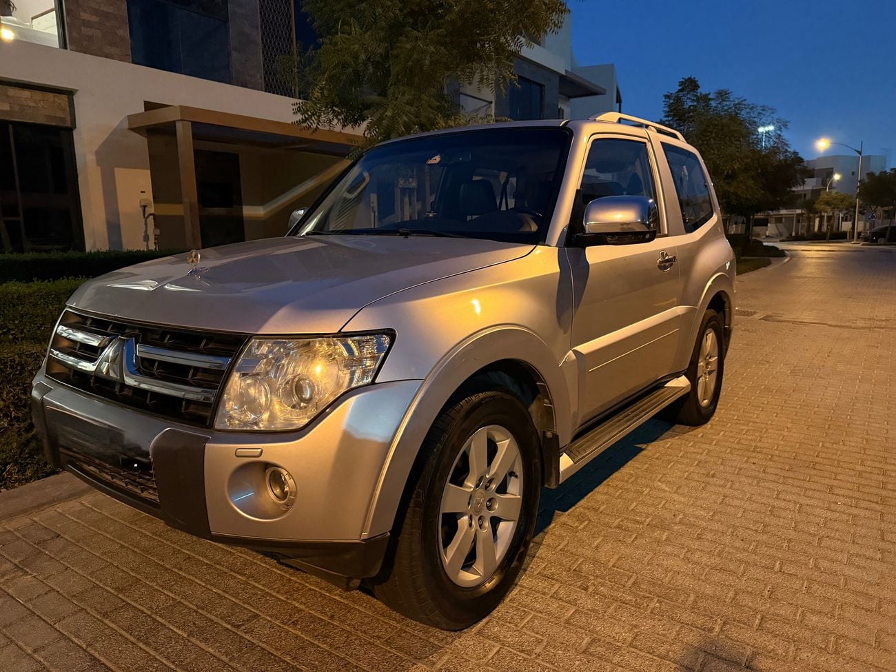 Mitsubishi Pajero GLS Highline 3.8L (241 HP)