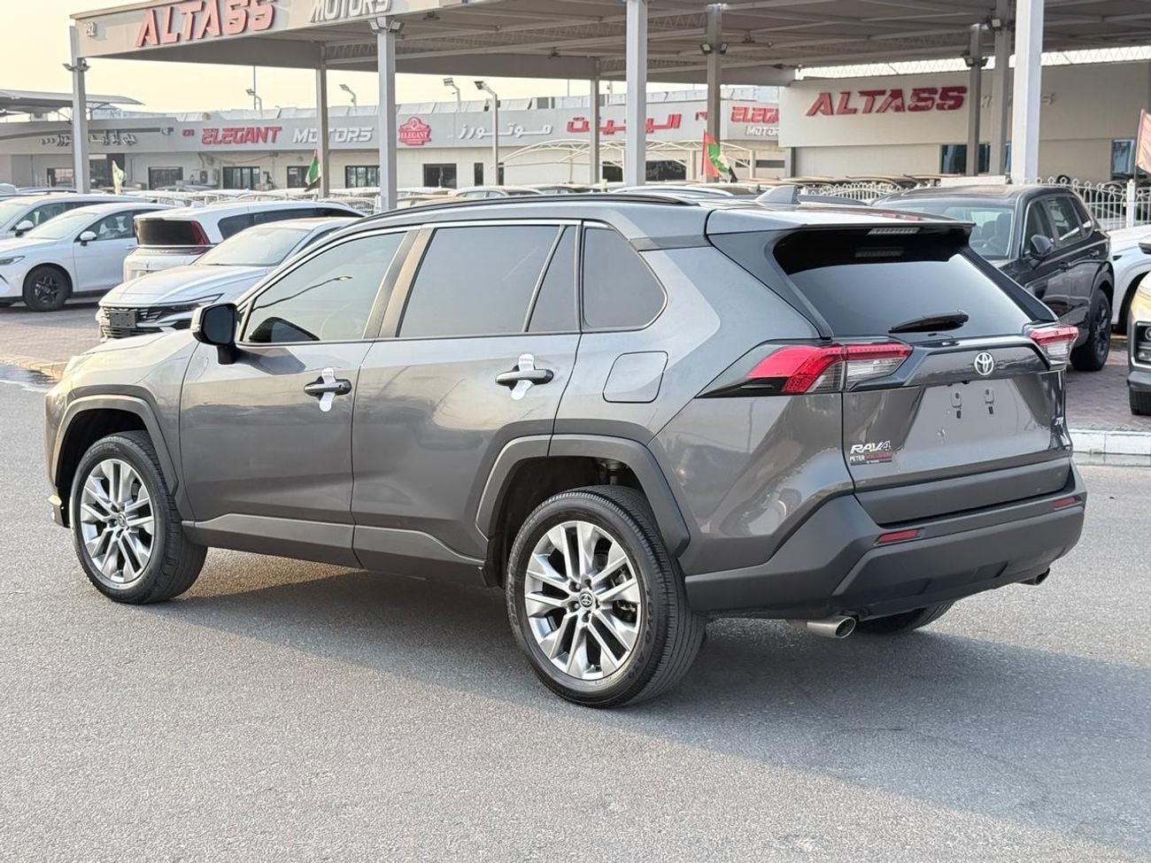 Toyota RAV4 XLE 2023