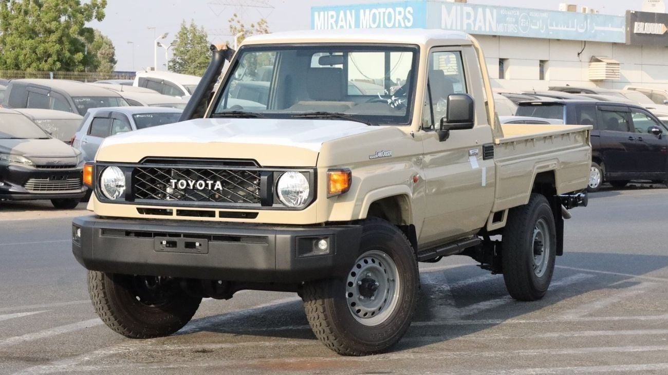 Toyota Land Cruiser Pick Up V Std 4.0L Single Cab Utility 4WD
