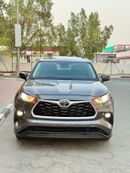 Toyota Highlander 2022 XLE LIMITED FULL OPTION 3.5 AWD USA SPEC