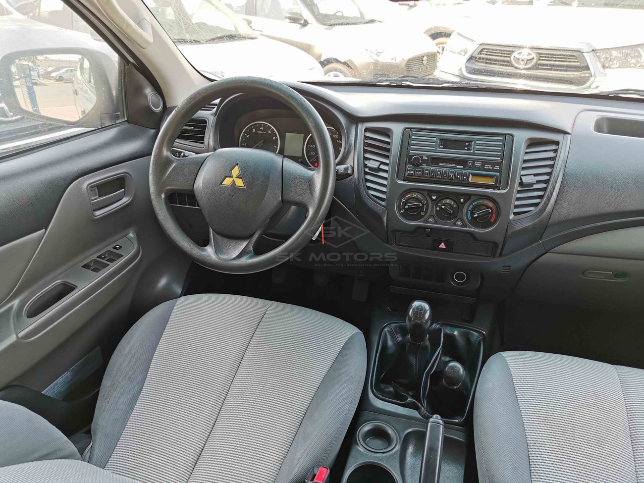 Mitsubishi L200 2.4L 4CY Petrol, 16" Rims, Fabric Seats, 4WD, Power Steering, Xenon Headlights, Radio (LOT # 9217)