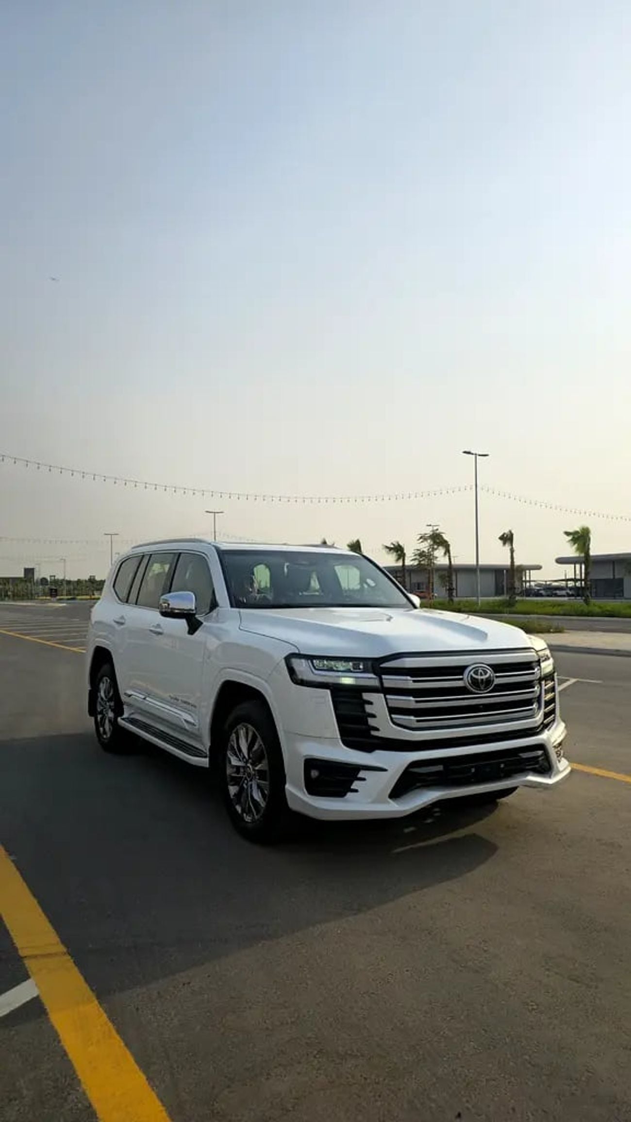 Toyota Land Cruiser VXR | GCC Specs | Brand