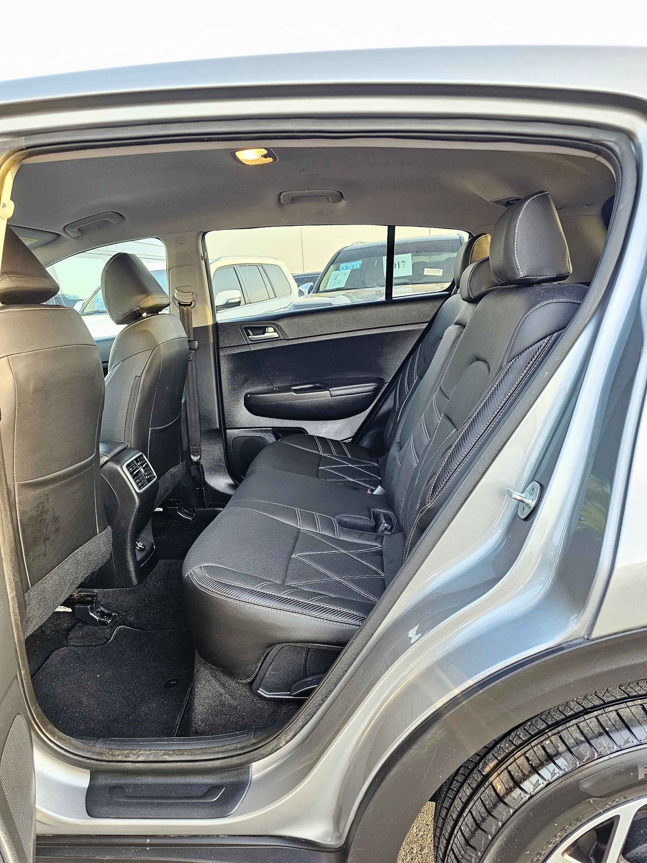 كيا سبورتيج LX AWD/ LEATHER/ DVD CAMERA/ ORG AIRBAG/ LOW MILEAGE/ 682 Monthly/ LOT# 38338