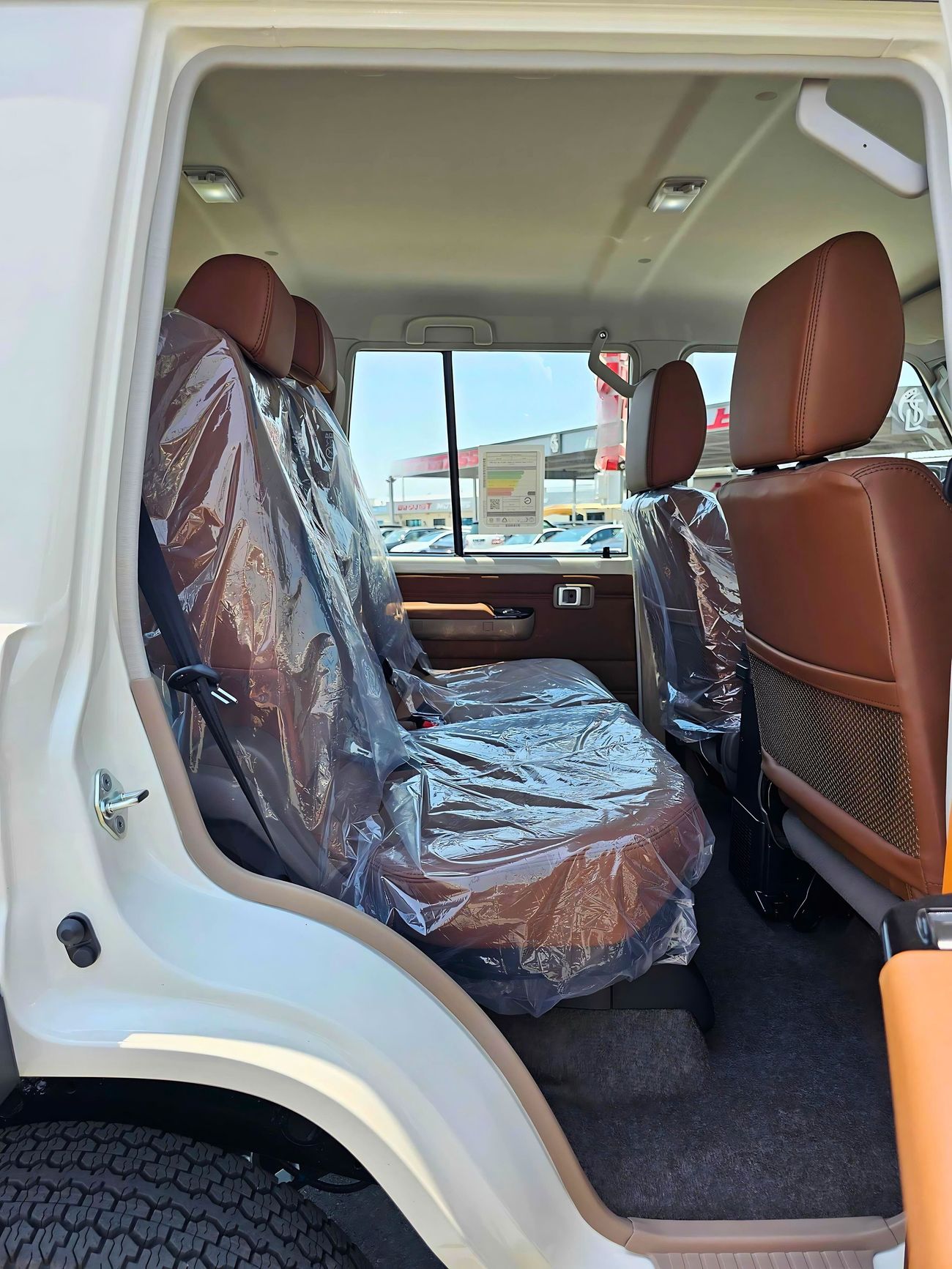 Toyota Land Cruiser 70 4.0L PETROL / AT / DIFF LOCK/ WINCH SNORKEL / FULL OPTION (CODE # 68001)