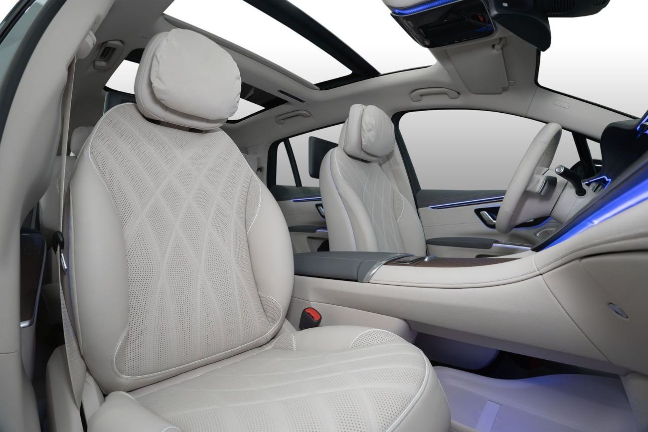 Mercedes-Benz EQS 580 EMC Mercedes-Benz Warranty and Service Package | 0% Downpayment | AED 5,174 P/M |