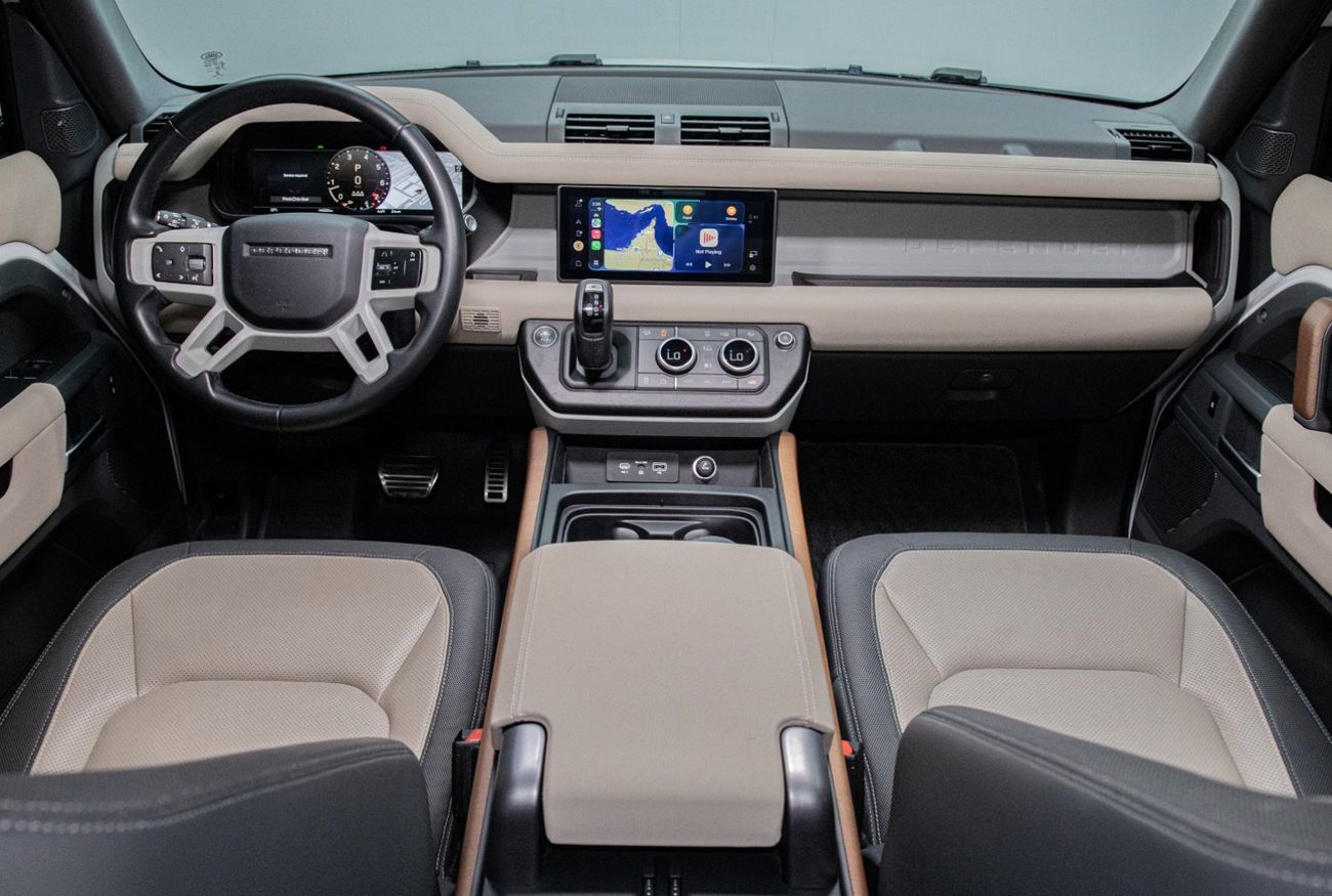 Land Rover Defender P300 90 X-Dynamic SE 2.0L (5 Seater)