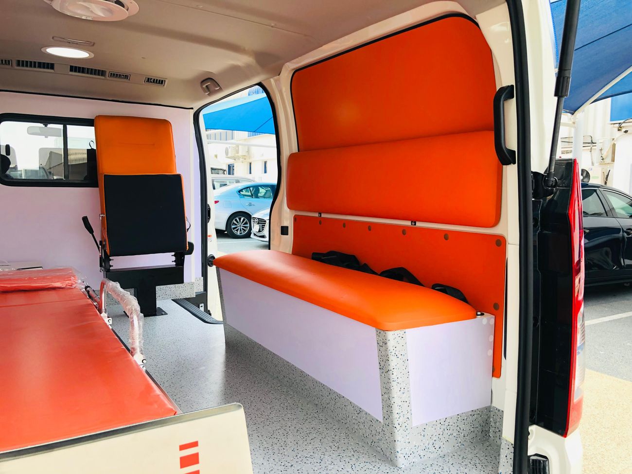 Toyota Hiace STANDARD ROOF, 3.5L PETROL, M/T  EMERGENCY MEDICAL AMBULANCE