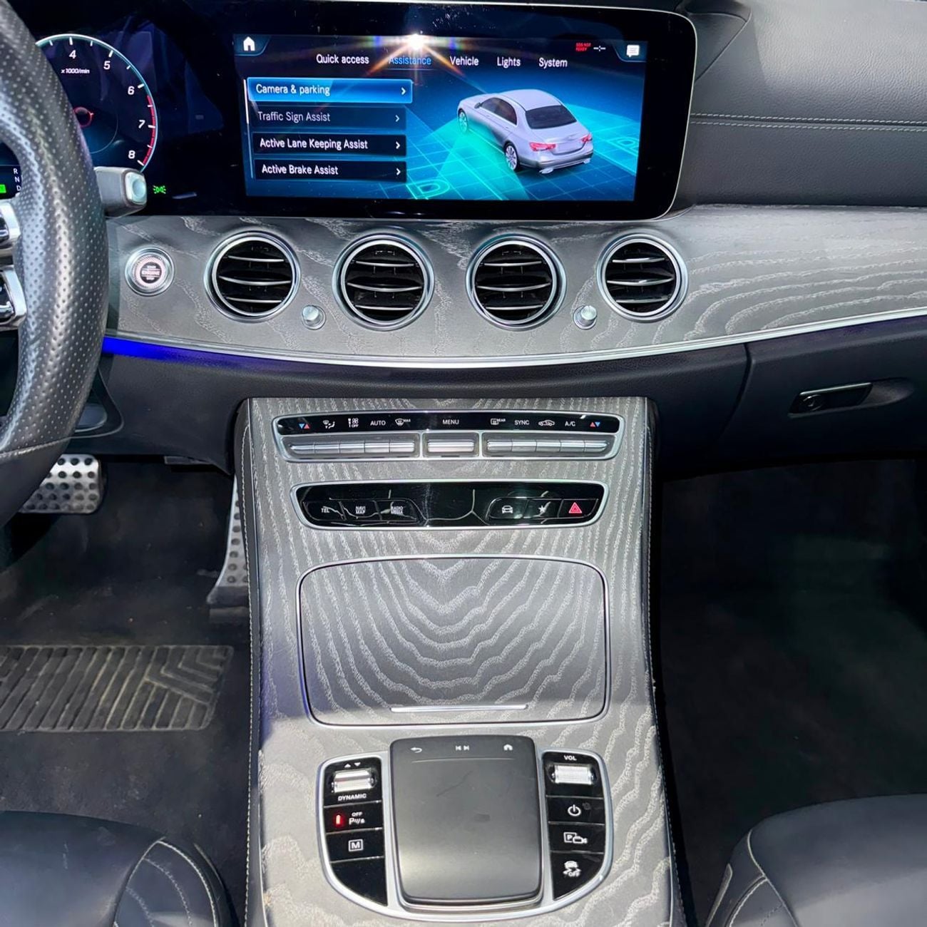 Mercedes-Benz E 350 AED 2,252 P.M l 0% Downpayment l E350 AMG l Excellent Condition