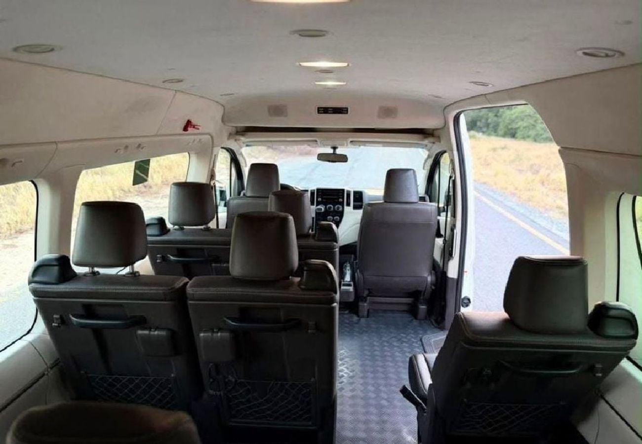 تويوتا هاياس 2021Model 2.8 Diesel engine Colour White Transmission Automatic Interior.Begie leather seats 9+seate