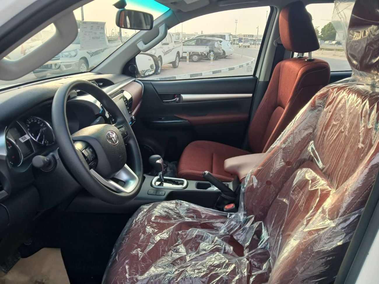 تويوتا هيلوكس SR5 (NON GCC) 2.4 Turbo Diesel -Bahrain Specifications 0KM Export Only