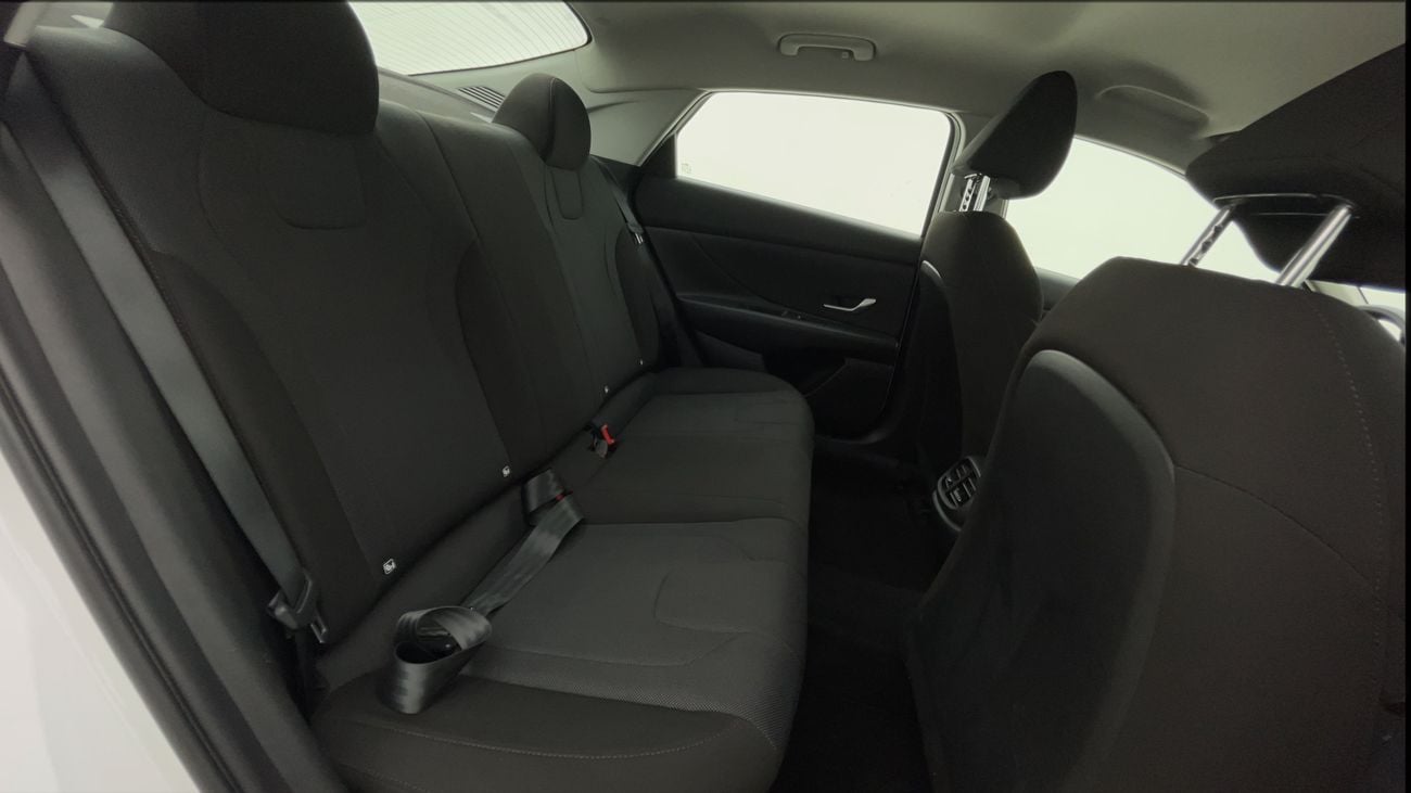 هيونداي إلانترا SMART 1.6 | بدون دفعة مقدمة | اختبار القيادة في المنزل