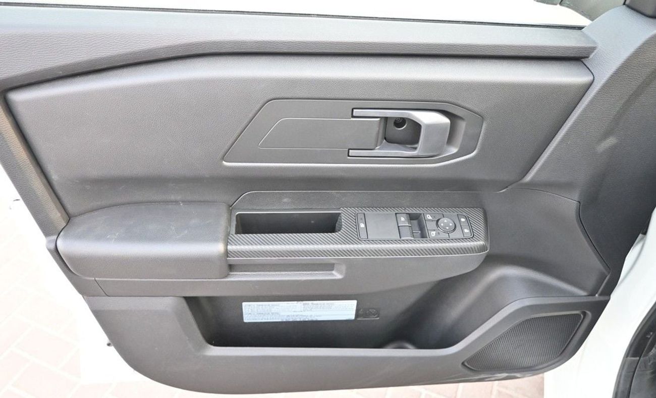 Mitsubishi L200 SC PICKUP 2.4L 4WD MT