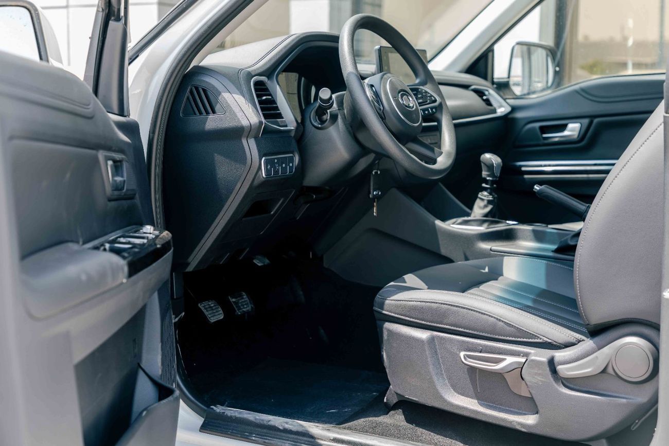 Great Wall Wingle 2026 Greatwall Wingle 7 4X2 Standard 2.0L - Manual - Titanium White Inside Black | Export Price