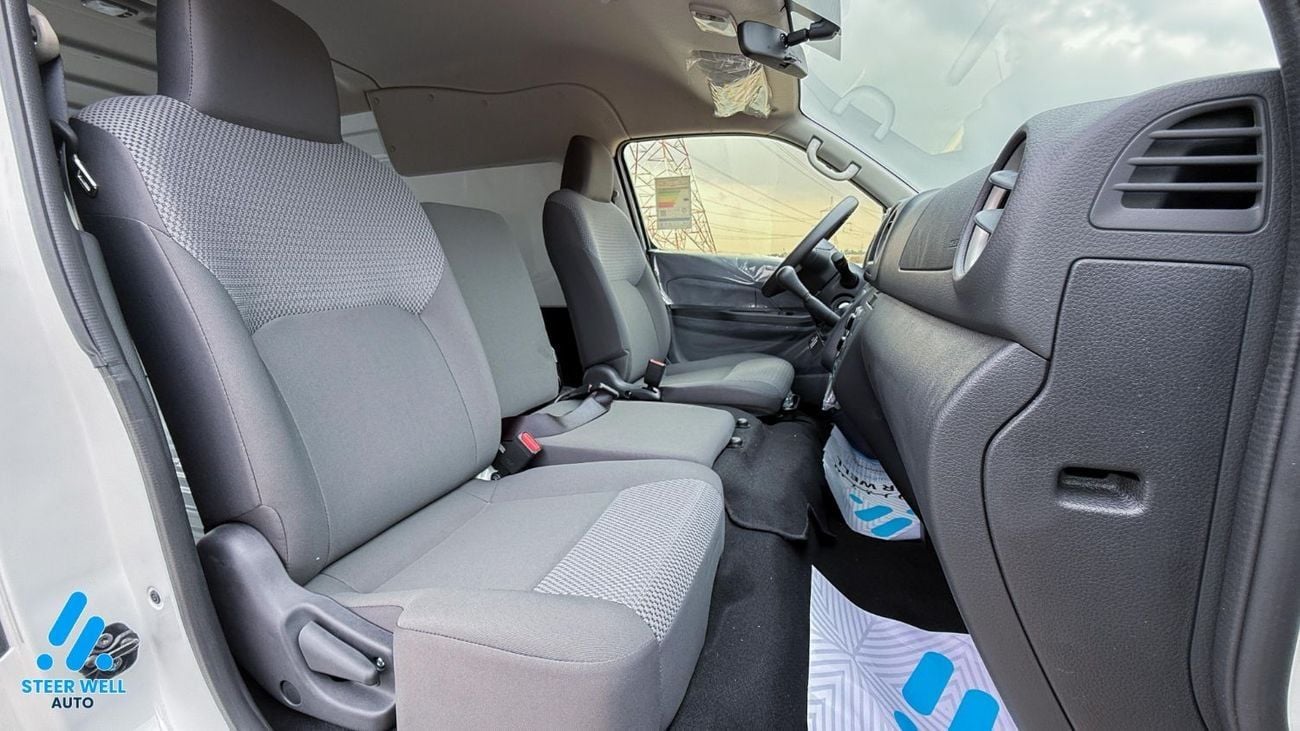 Nissan Urvan HIGH ROOF WIDE BODY 3-Seater Manual (4-Door) NV350 2024 Hi Roof Dry Van 2.5L Petrol Manual GCC Specs