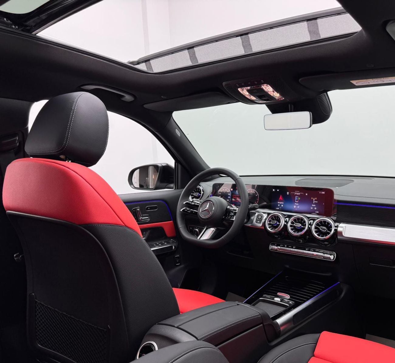 Mercedes-Benz GLB 200 2026 Mercedes-Benz GLB200 AMG, 2030 Mercedes Warranty, 7 Seater, GCC