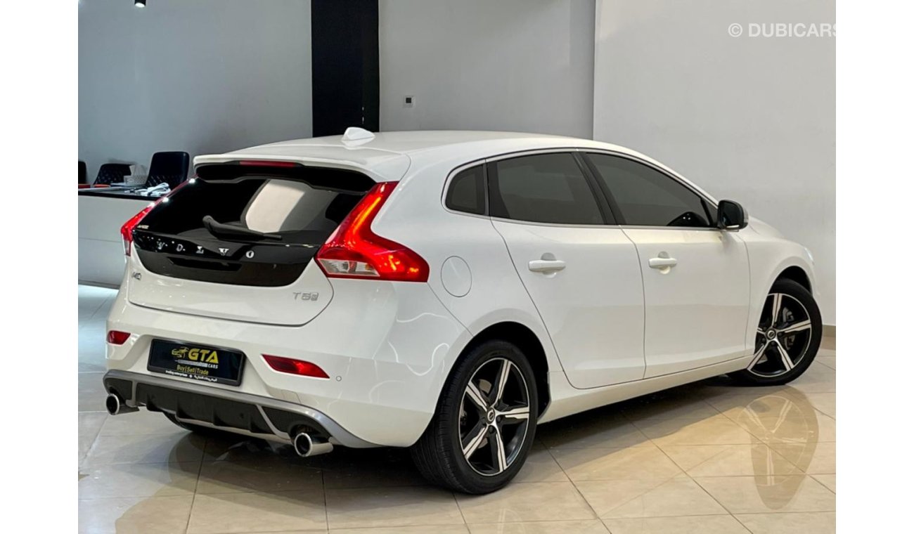 Volvo V40 2018 Volvo V40 T5 R-Design, Warranty, Full Service History, Low KMs, GCC