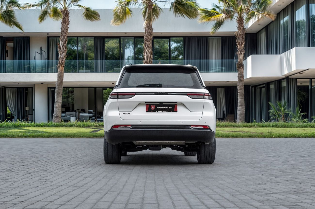 جيب جراند شيروكي Under Warranty | Low KM! | 2,448 P.M | 0% Downpayment | Under Warranty | Low KM! | Ramadan Offer!