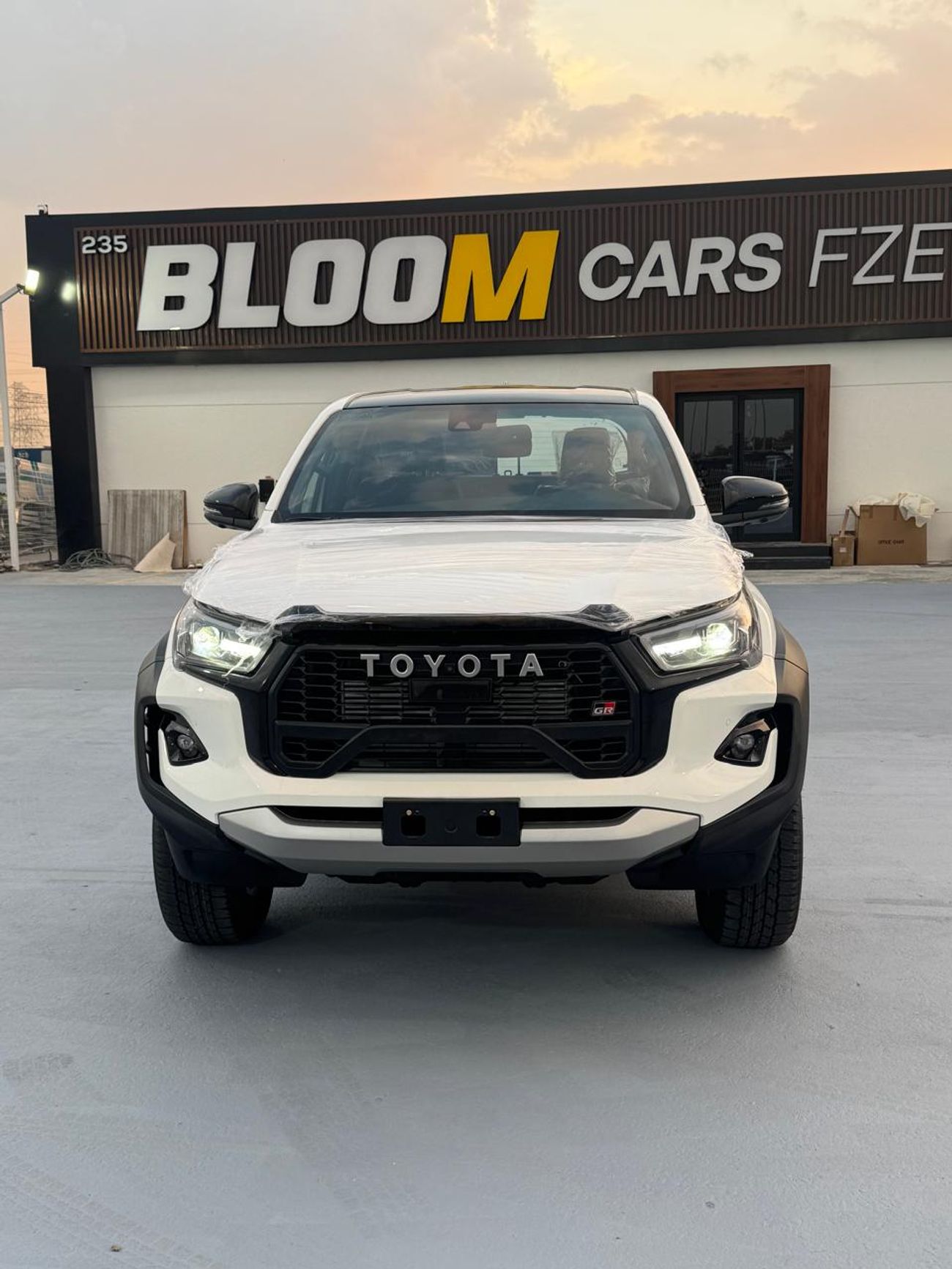 تويوتا هيلوكس GR Sport 2.8L