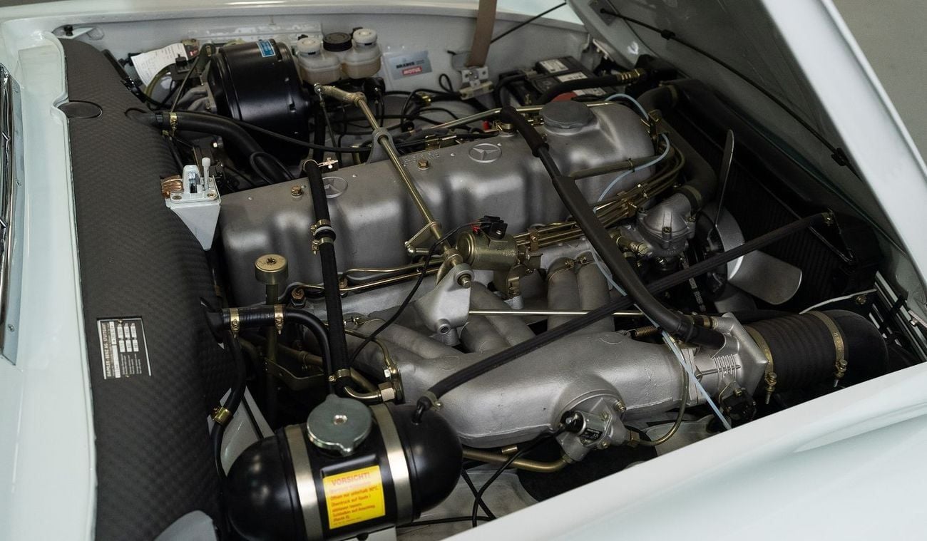 برابوس كلاسيك - مرسيدس بنز 280 SL باغودا