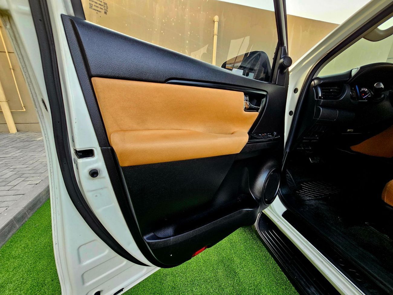 Toyota Fortuner EXR 2.7L (164 HP) EXR/ 4WD GCC 2.7L/ 3 KEYS/ SINGLE OWNER/ IMMACULATE CONDITION