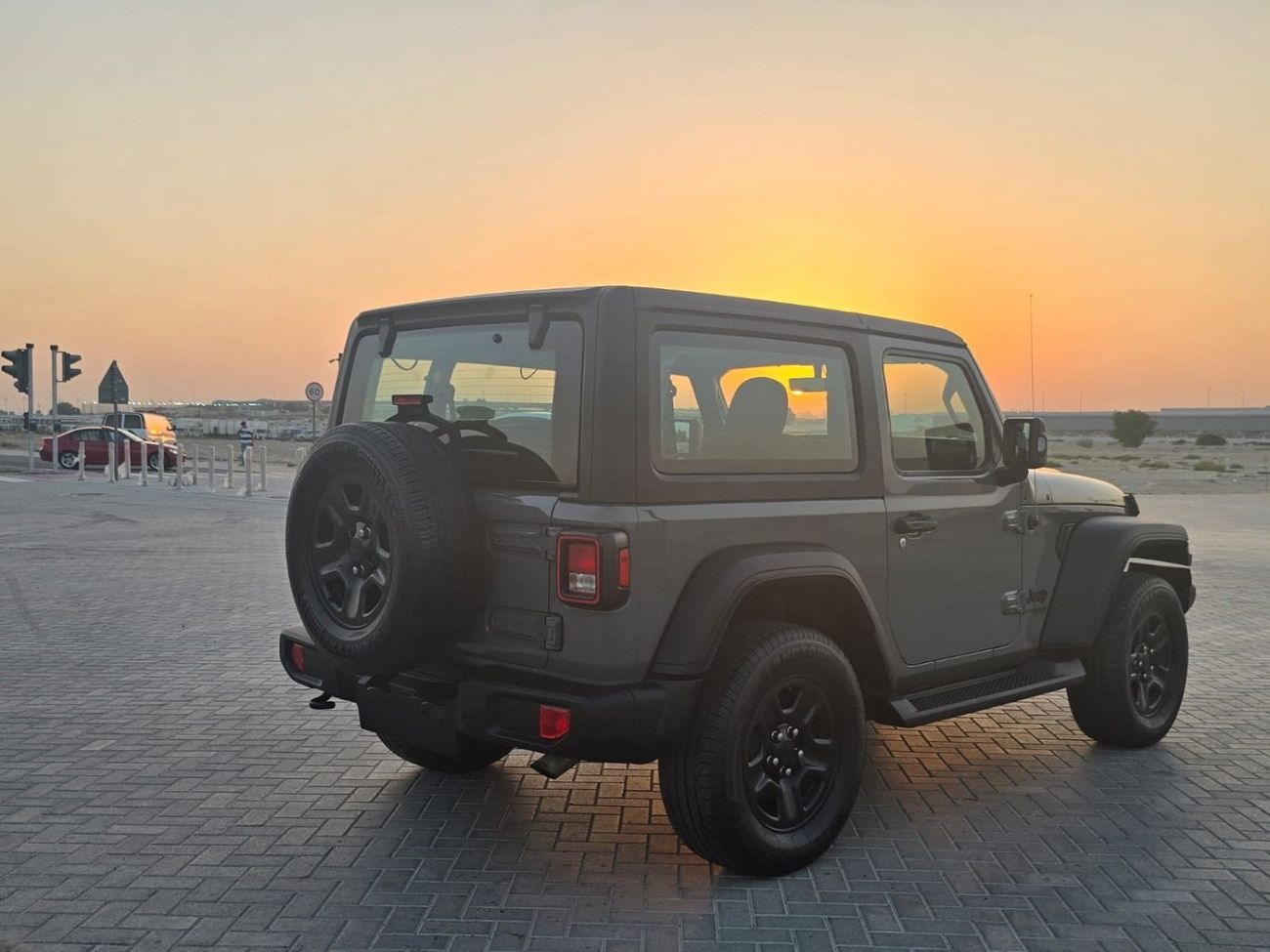 Jeep Wrangler Sport 3.6L A/T (5 Seater) MODEL 2021 GCC CAR PERFECT CONDITION INSIDE AND OUTSIDE FULL OPTION