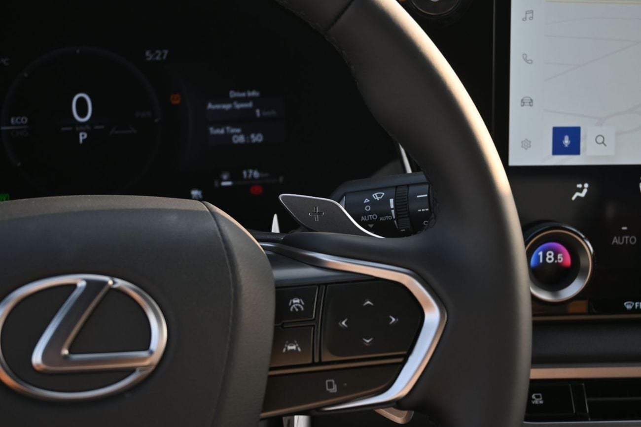 لكزس RX 350h لكزس RX350h الفاخرة موديل 2026، محرك 2.5 لتر هجين، دفع رباعي، اللون أبيض