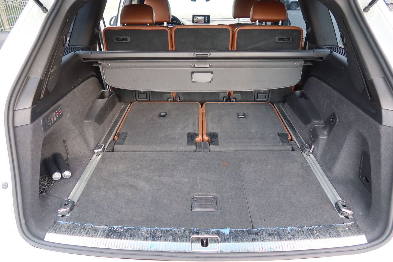 Audi Q7 45 TFSI quattro Luxury 3.0L