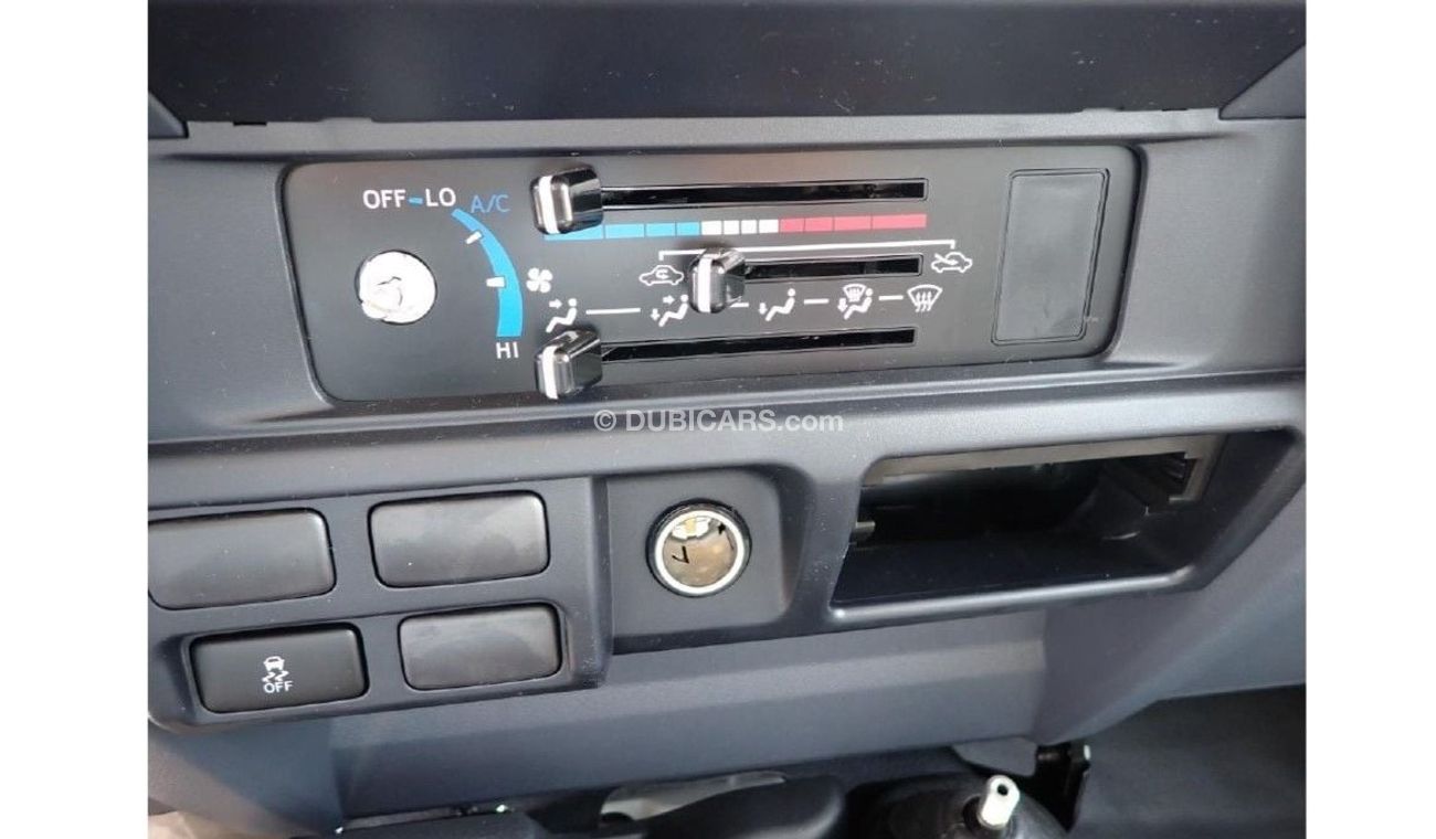 Toyota Land Cruiser Pick Up 2023 Toyota Land Cruiser Pickup 4.5L V8 Diesel Double Cab