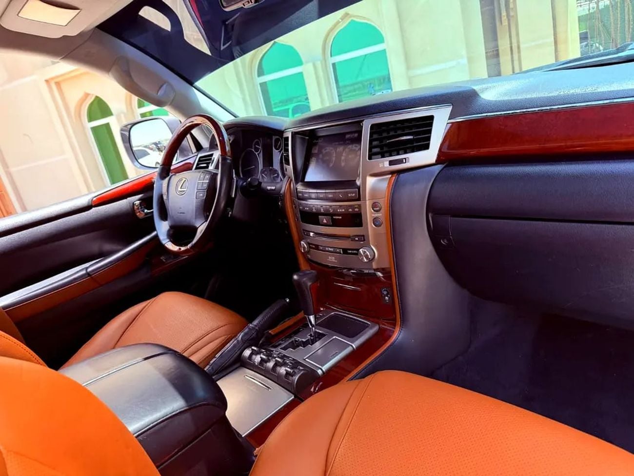 لكزس LX 570 لكزس LX570 خليجي فل اوبشن