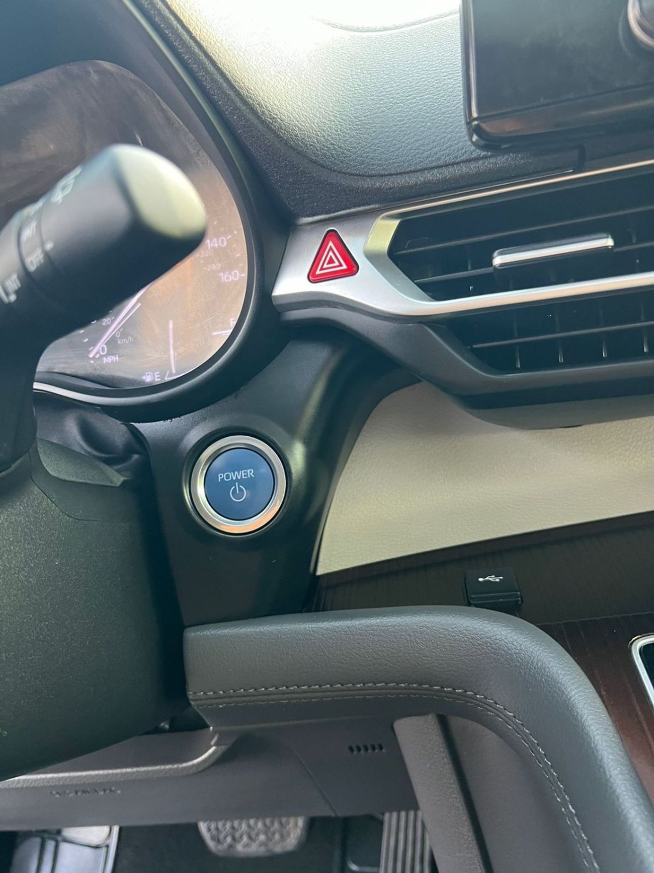 Toyota Sienna 2021 Toyota Sienna, Xle Hybrid + Sunroof + Leather & Electric Seats + Push Start + Doors Open Close 