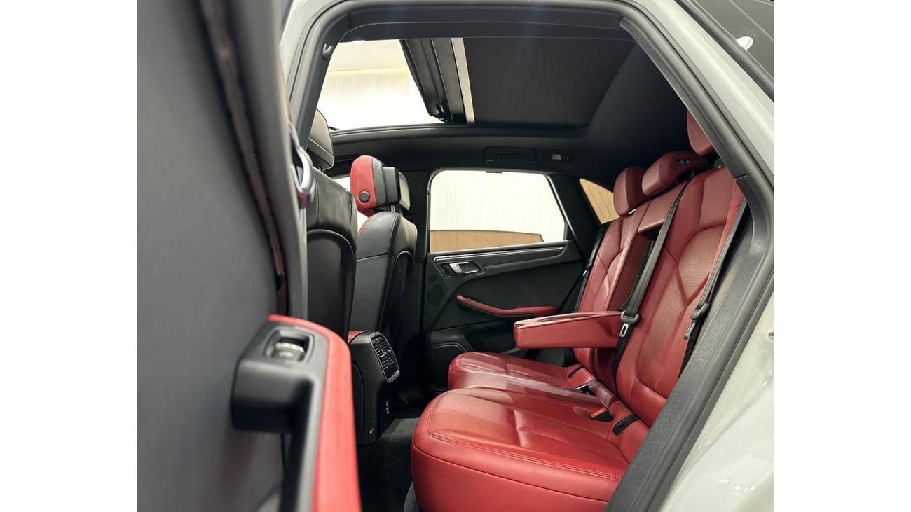 بورش ماكان std 2021 Porsche Macan, Warranty, Full Porsche Service History, Full Options, GCC