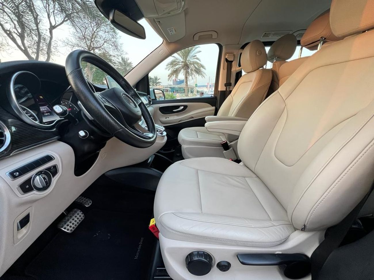 Mercedes-Benz V 250 MERCEDES BENZ V250 2020 GCC FULL SERVICE AGENCY HISTORY ORIGINAL PAINT