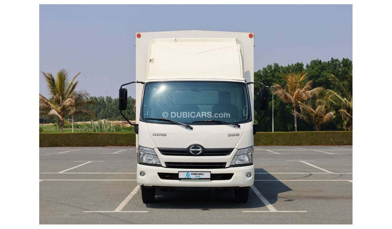 Hino 300 916 - Water Delivery Shutter Box - Diesel | GCC Specs - Ready for your Business