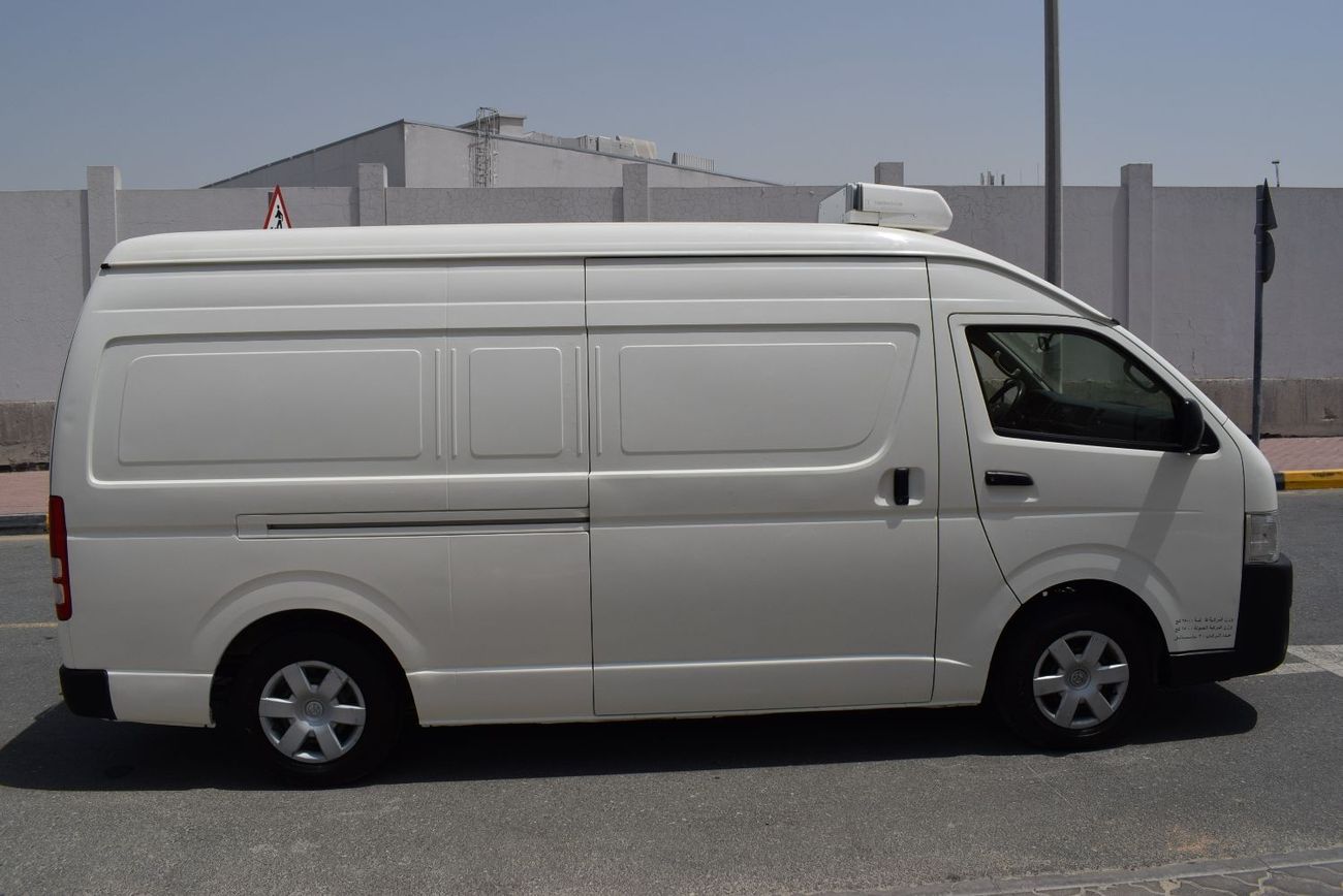 Toyota Hiace GLS - High Roof Toyota Hiace Highroof Freezer 2.7L, model:2020. Excellent condition