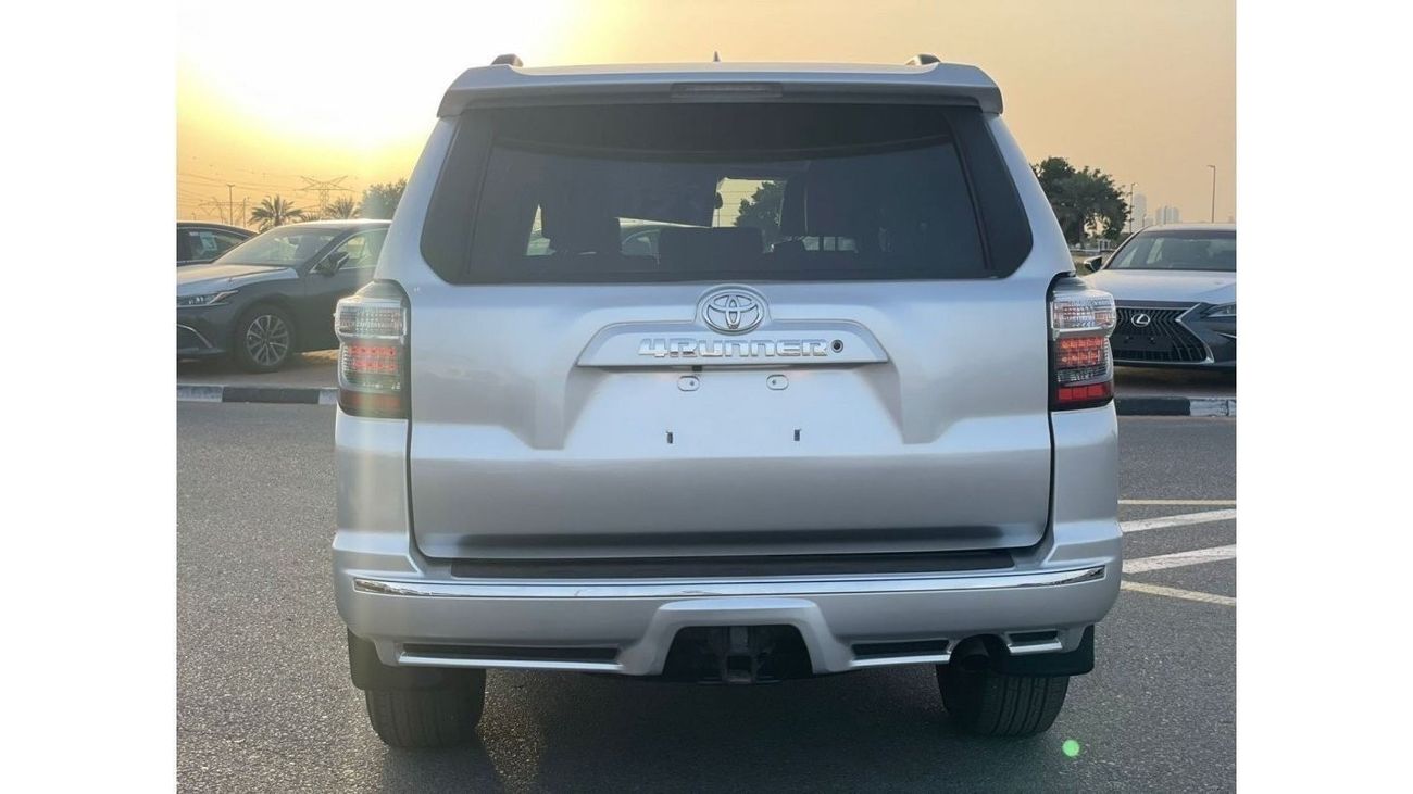 تويوتا Runner4 2019 Toyota 4Runner SR5 Premium 4x4 AWD Full Option Sunroof -  UAE PASS 5% VAT Applicable for UAE Re