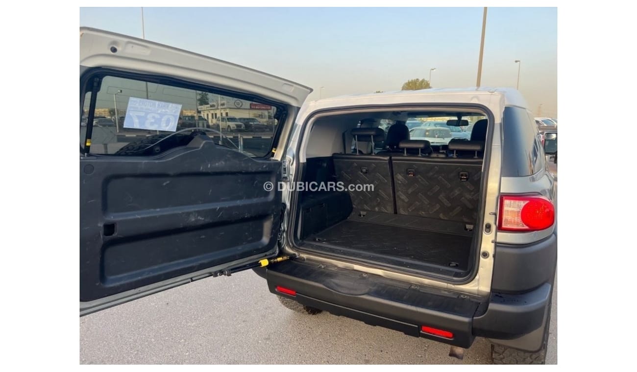 تويوتا إف جي كروزر 2010 4x4 RUN AND DRIVE USA IMPORTED -- ONLY FOR EXPORT!!