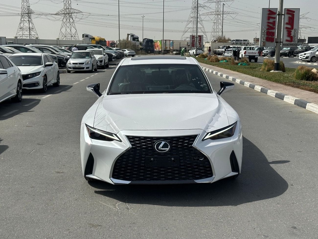 Lexus IS300c 2025 LEXUS IS300 WHITE | MAROON