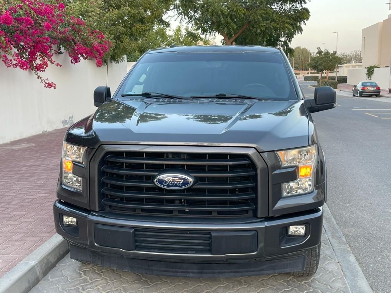 Ford F 150 XLT Sport Pack Super Cab 5.0L (396 HP) LOWEST MILEAGE ANYWHERE !!!