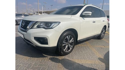 Nissan Pathfinder SV 2018 GCC model, agency paint, 6 cylinder, mileage 73000km