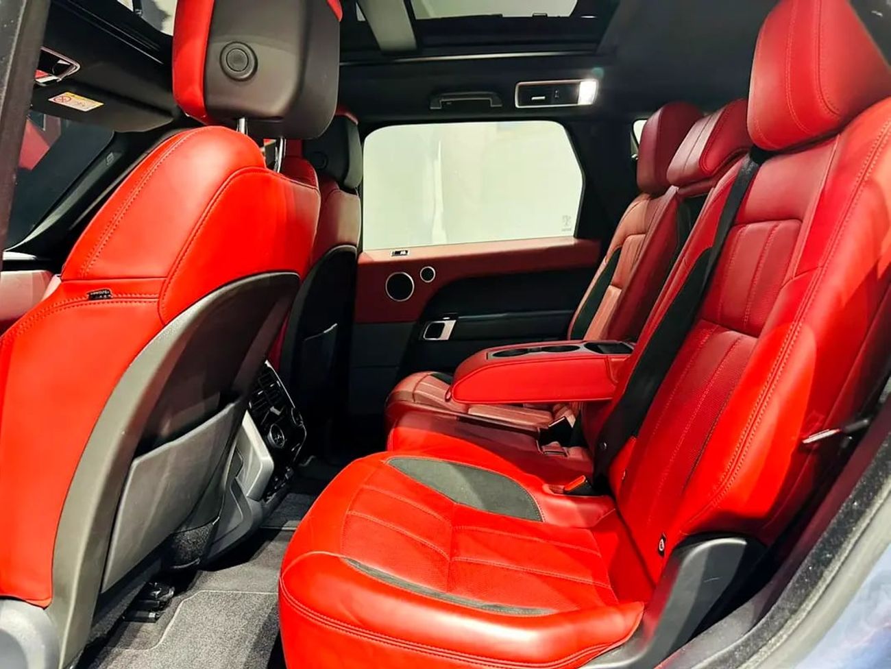 Land Rover Range Rover Sport Autobiography Dynamic P525 5.0L RANGE ROVER SPORTS V8 SUPERCHARGED P525 HSE GCC UNDER AGENCY WARRANT