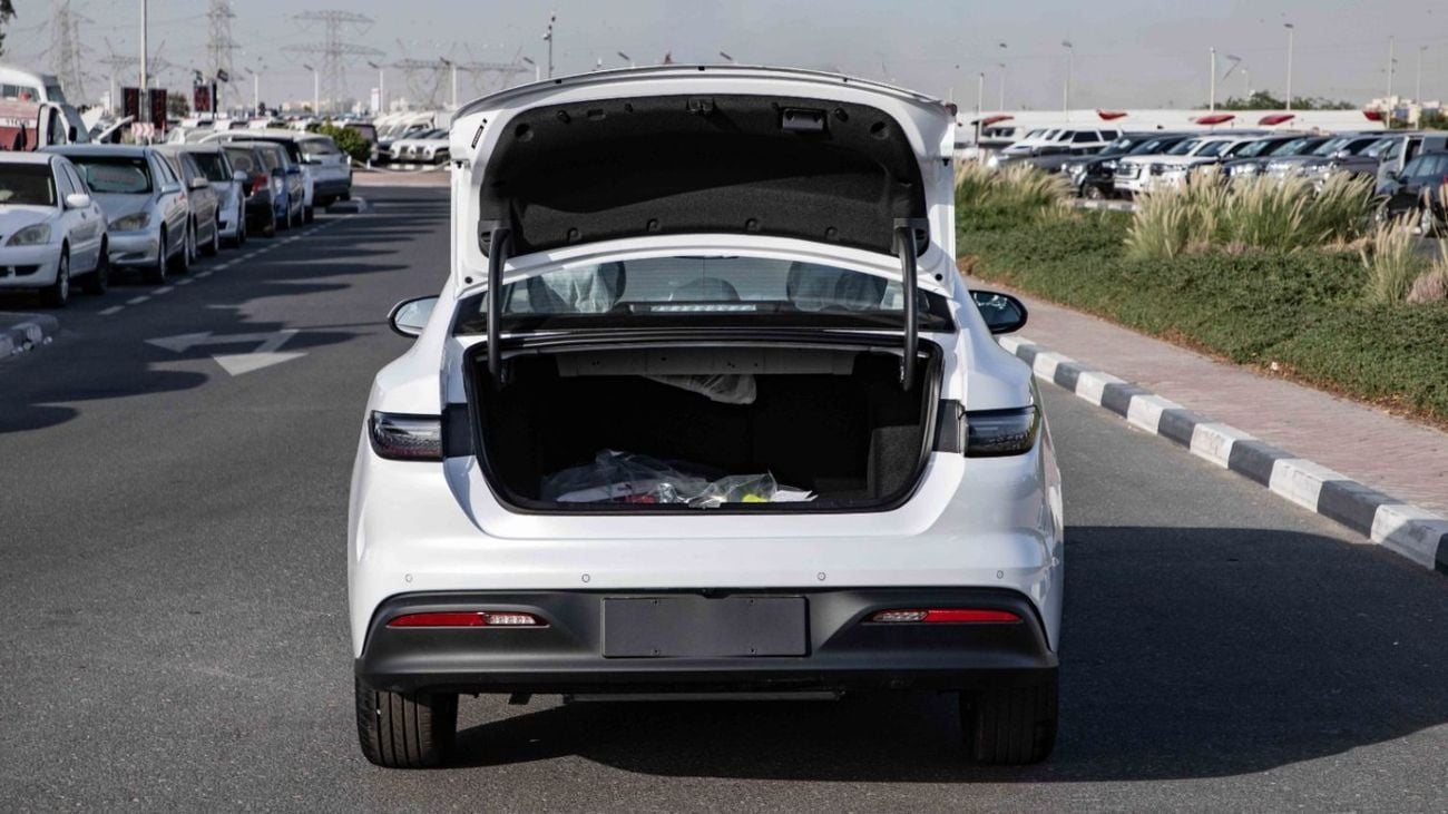 BYD Seal 05 STD (NON GCC) 1.5L Plug in Hybrid | DMi 55km