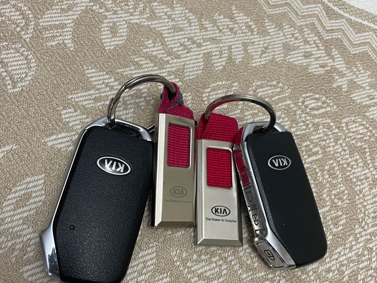 Kia Sorento Base 2.4L