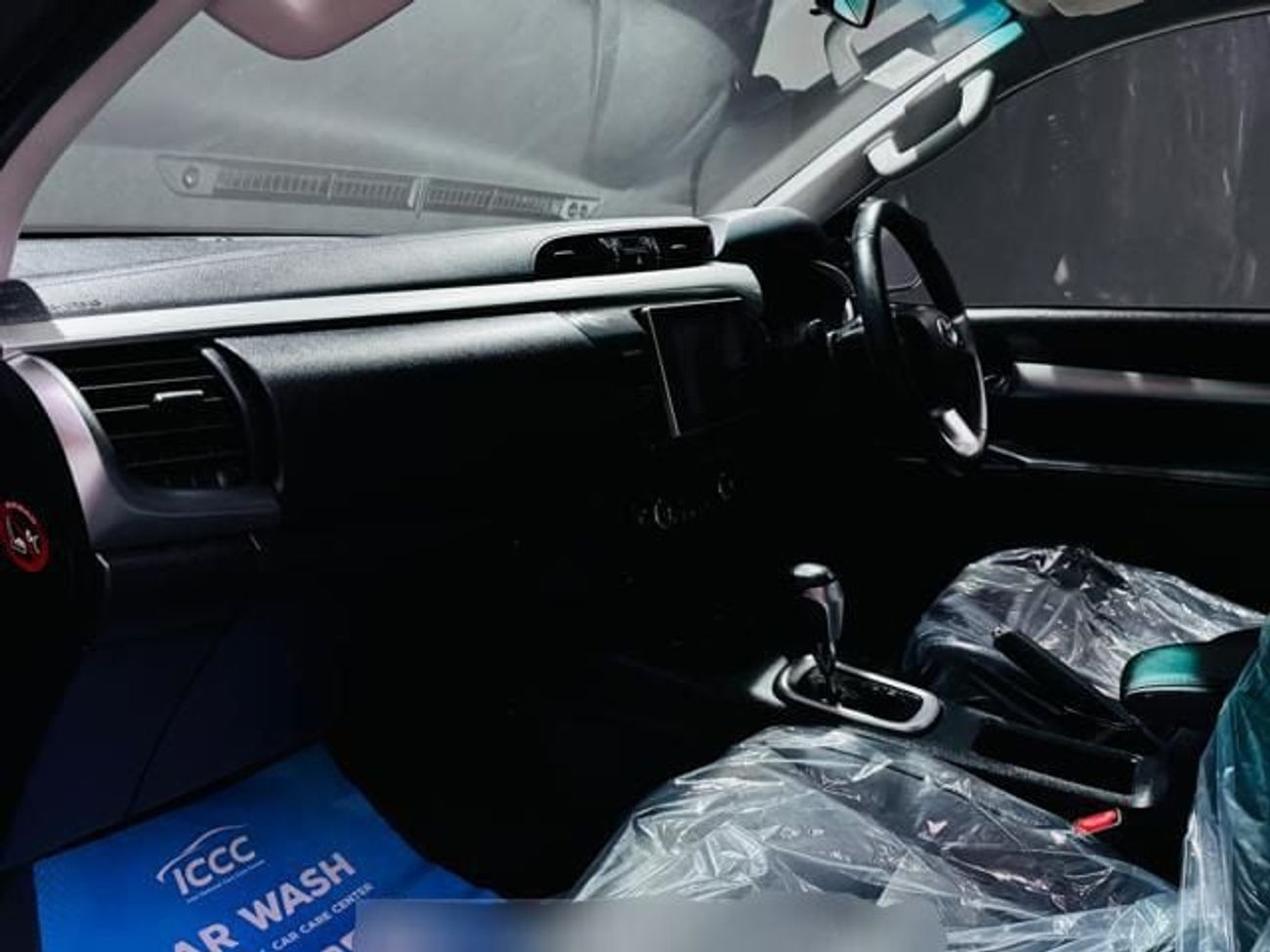 Toyota Hilux Toyota Hilux 2015 Model SR5 2.8 4x4 Diesel engine Colour Grey push start Transmission Automatic Inte