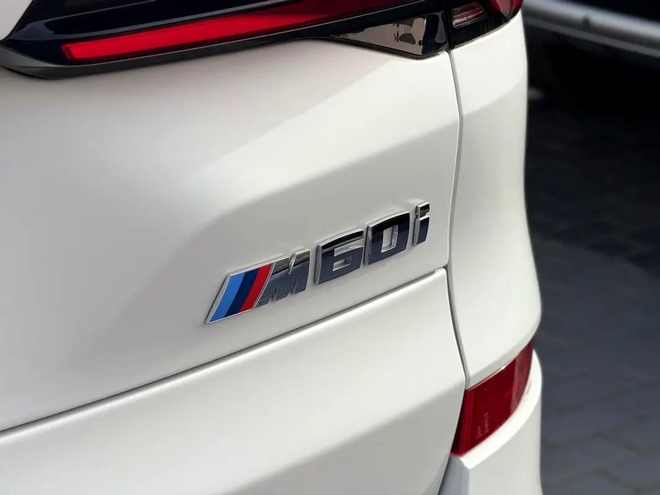 بي أم دبليو X5 M60i LUXURY